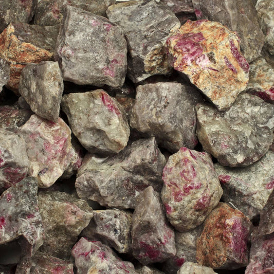 Rough Ruby in feldsbar - India - Raw Natural Stones