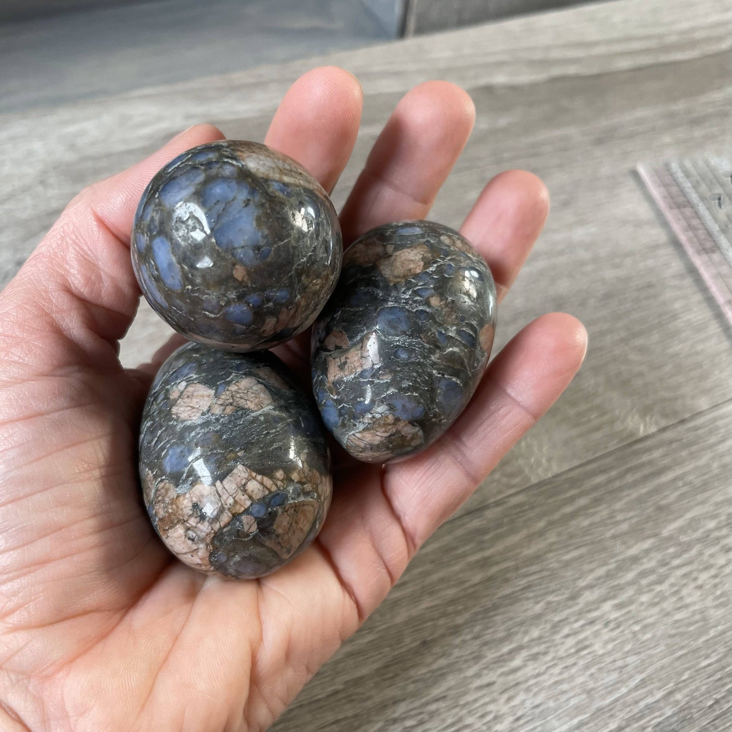 Gemstone Egg – Polished Crystal Decorative Stone