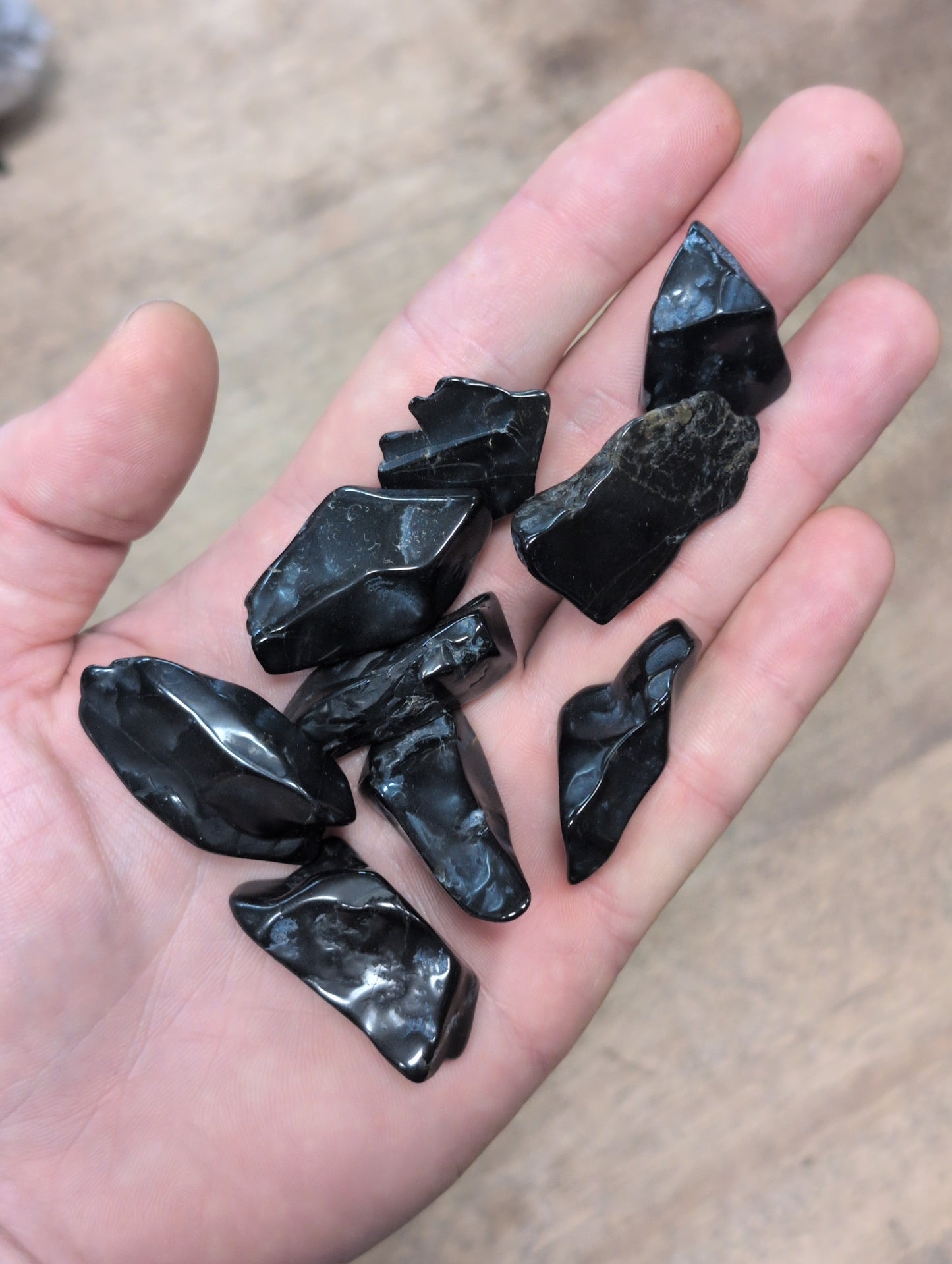 Zaleski Black Ohio Flint Tumbled