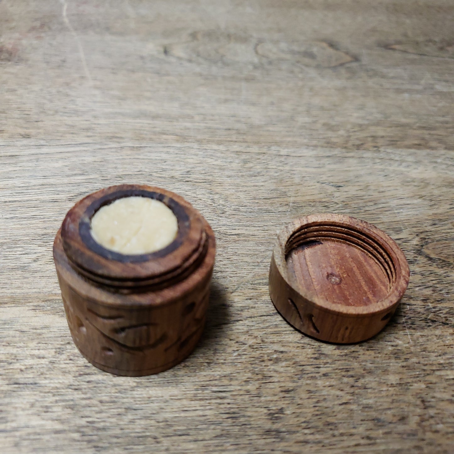 Auric Blends Amber Butter Perfume in Rosewood Jar