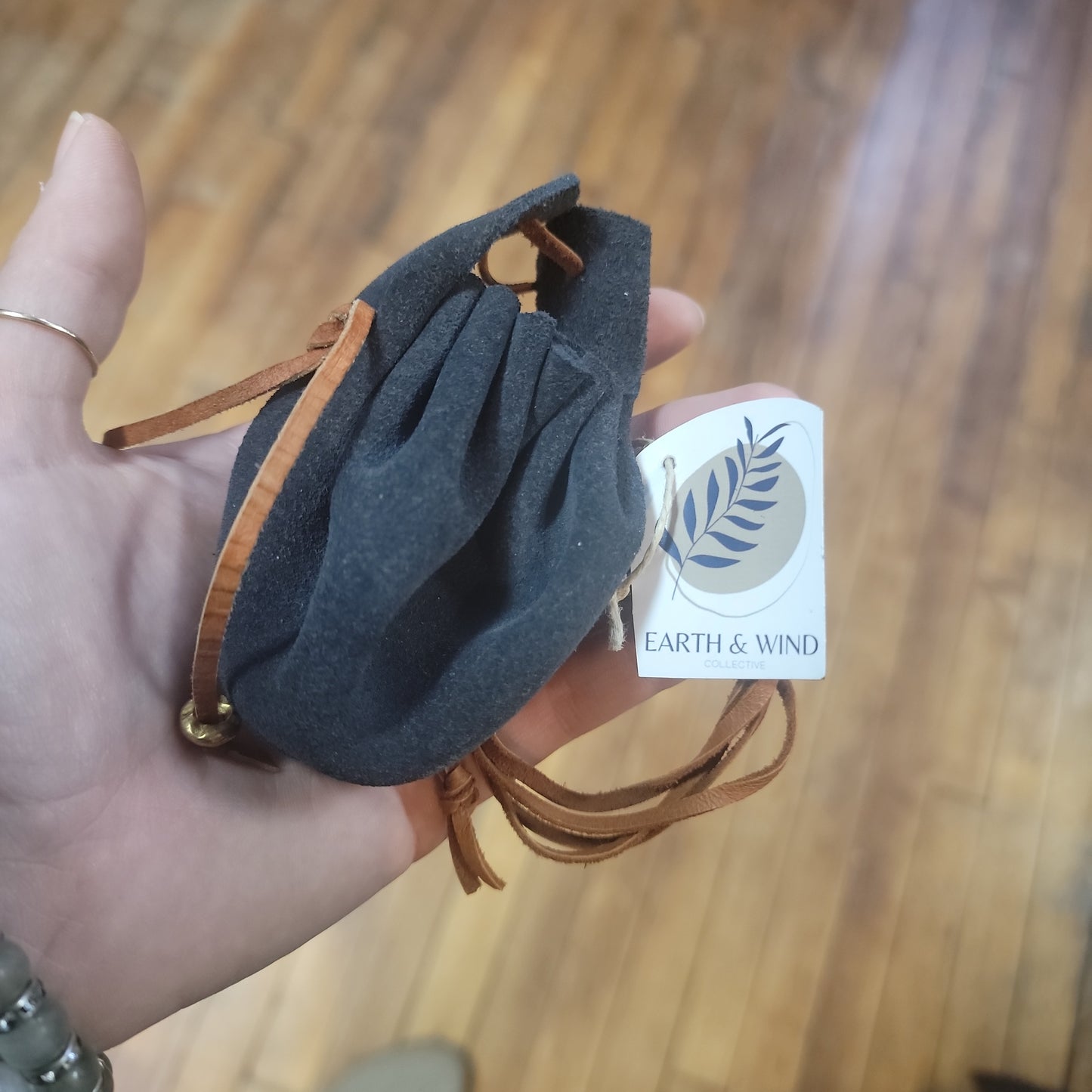 Earth & Wind Leather Pouch