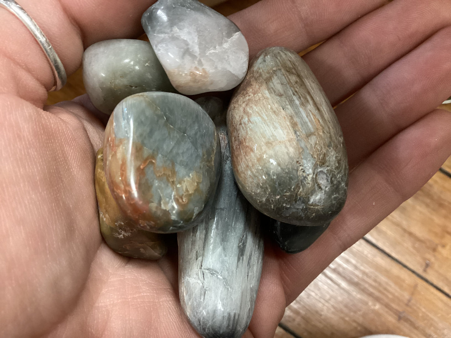Cats Eye Natural Tumbled
