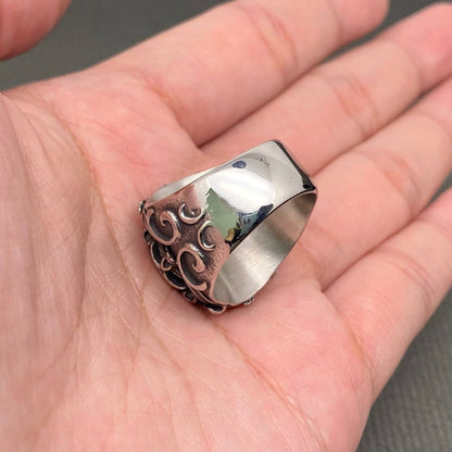 Glossy Oval Shape Stainless Steel Skull Ring - MJ/MR