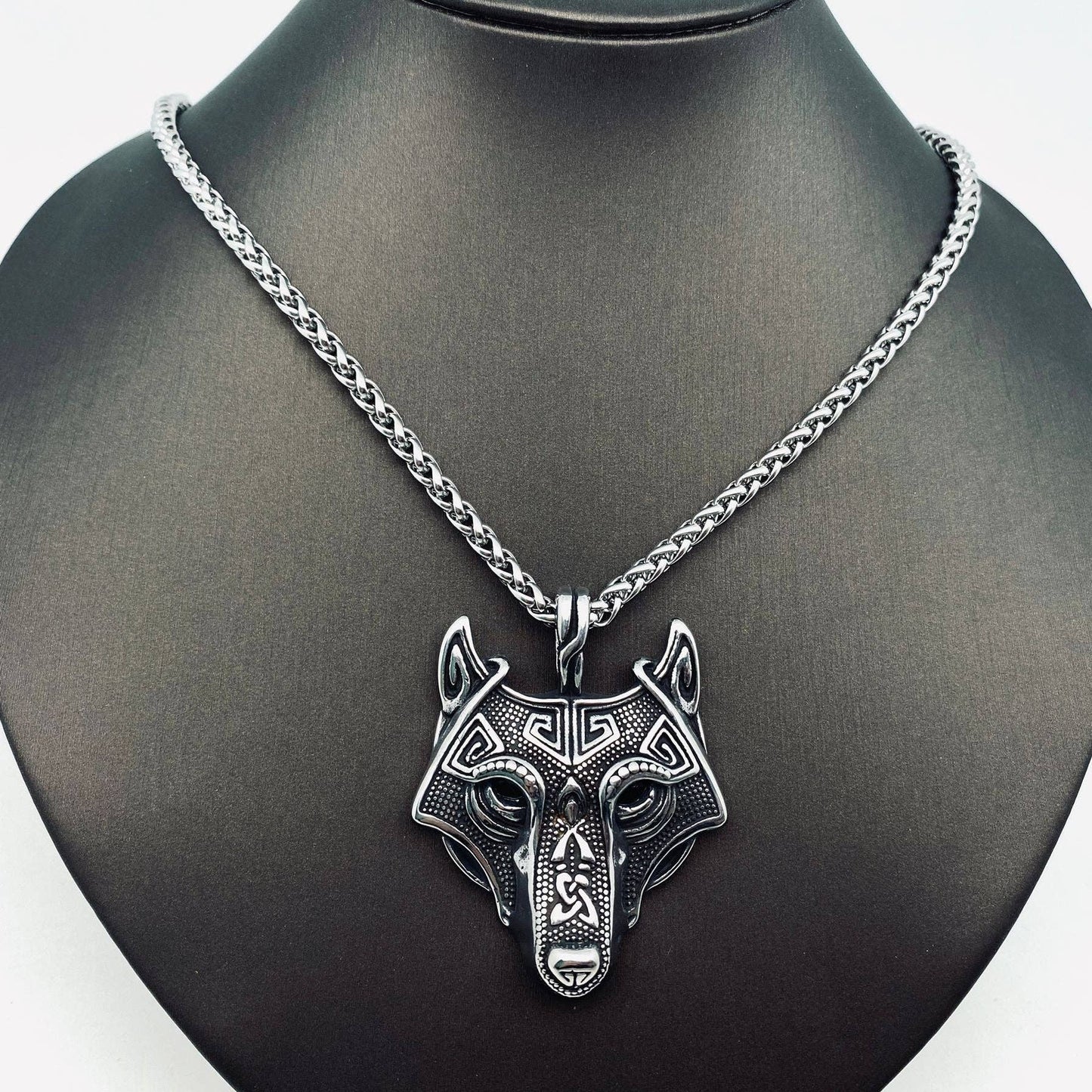 Viking Celtic Wolf Head Amulet Pendant Necklace - MJ/MNP