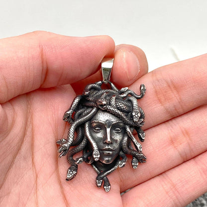 Medusa Stainless Steel Cast-on Outwell Craft Charm