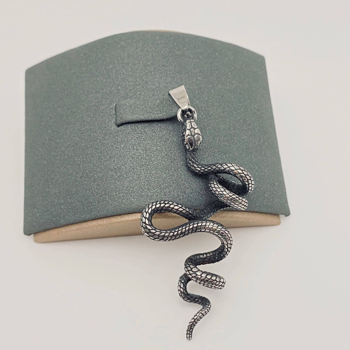 Retro Snake-shaped Stainless Steel Pendants  - MJ/MNP