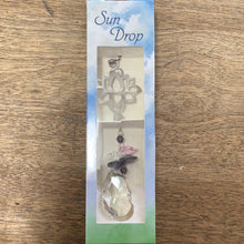Load image into Gallery viewer, Sun Drop Hanging Prism