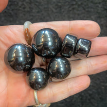 Load image into Gallery viewer, Magnetic Hematite